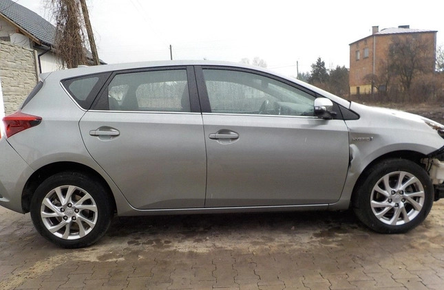 Toyota Auris cena 32900 przebieg: 114659, rok produkcji 2018 z Głubczyce małe 379